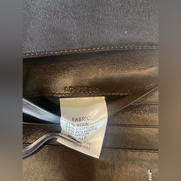 Salvatore Ferragamo Wallet - Picture 4 of 8